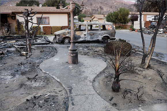 homes_not_burned_01_oakridge_fire_ca_MK3A1978_x1400