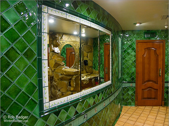 mensrm_madonna_inn_ca_PICT0002_promo