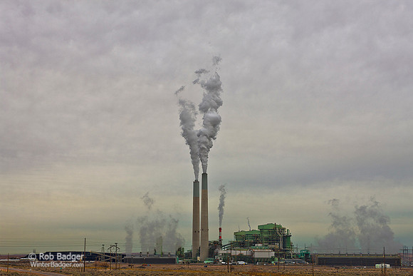 Major coal powered Cholla Powerplant emitting CO2 near Joseph City Arizona_MK3A8802 Rob Badger