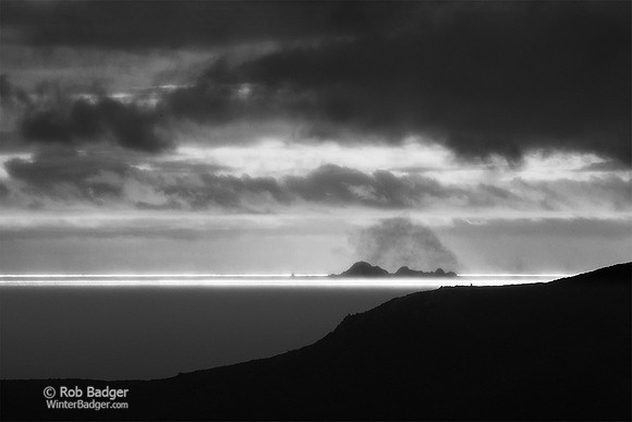 farallonislands_instormclouds_from_mttamsp_marincty_ca_x1550_BW