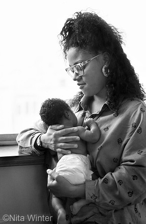 Afro_am_mom_baby_wndw_b&w