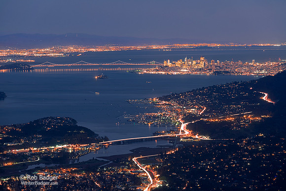 San Francisco City skyline Alcatraz and The San Francisco–Oakland Bay Bridge at twilight in San Francisco Bay Area_California_Rob Badger